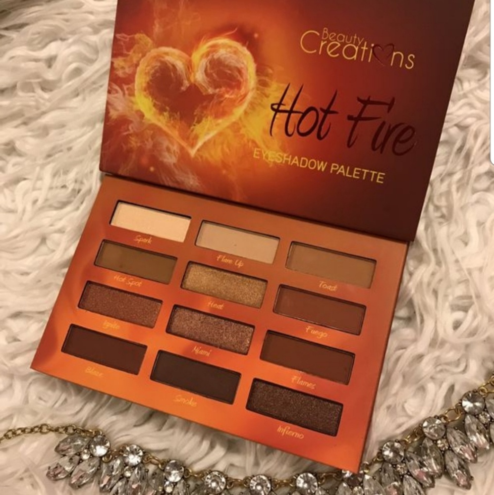 Beuty creations Eyeshadow palette